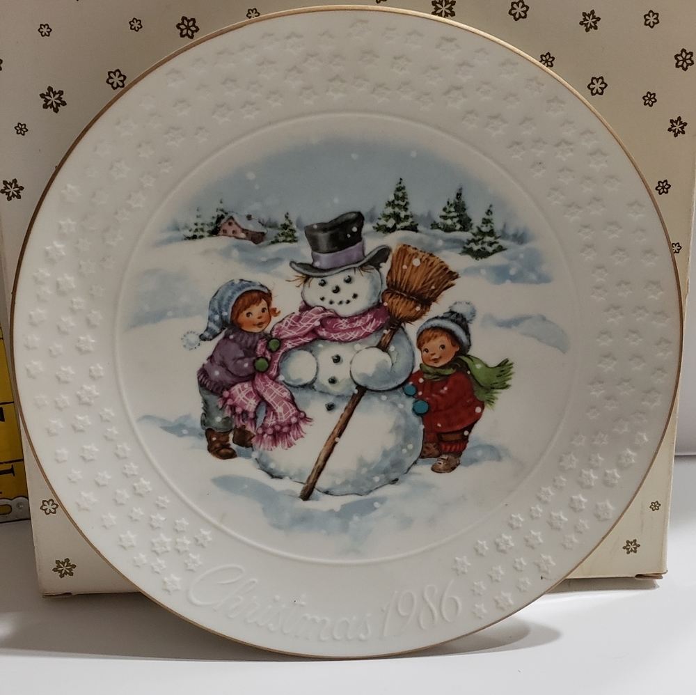 1986 Avon collector plate